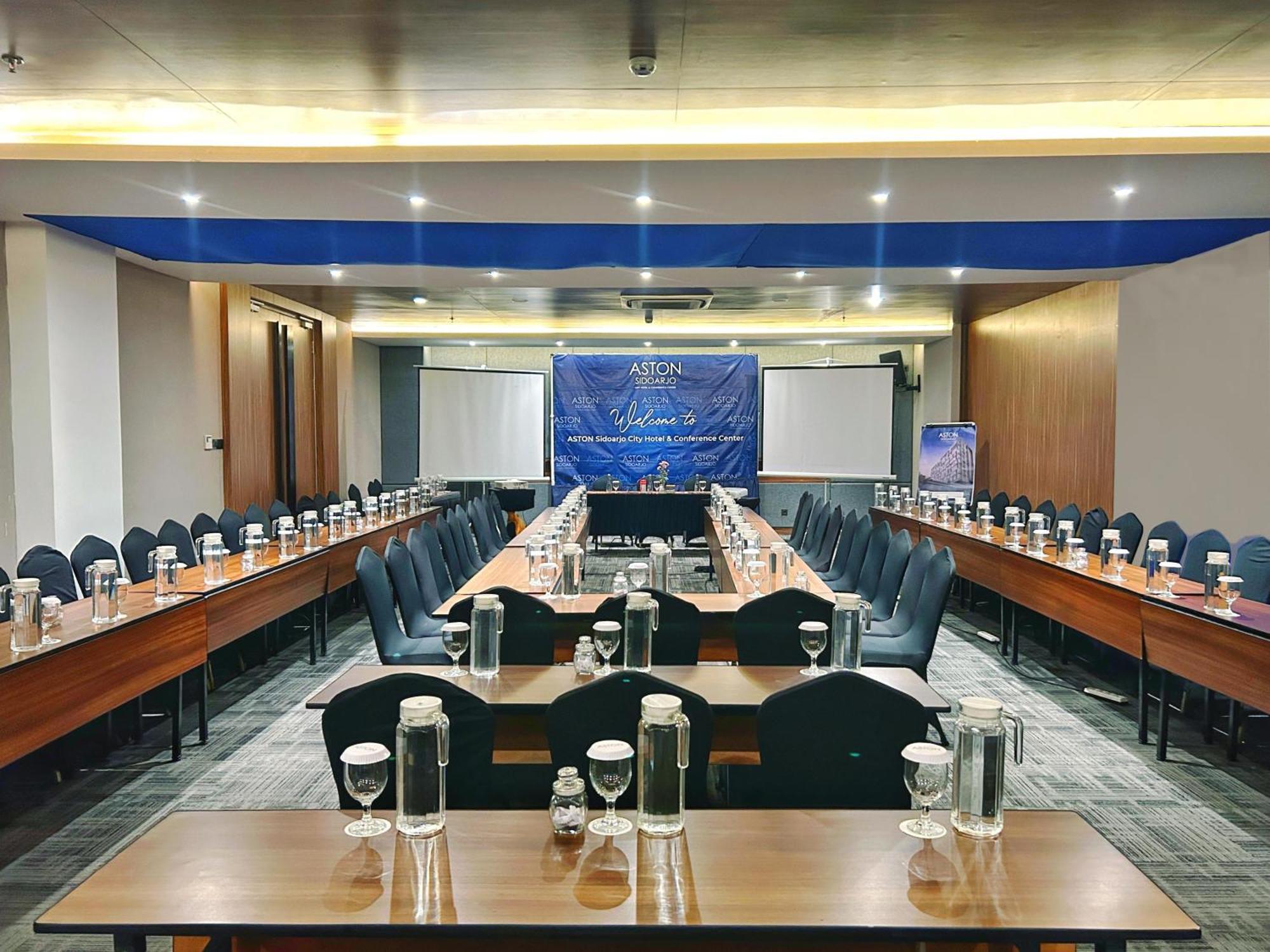 Hotel Aston & Conference Center